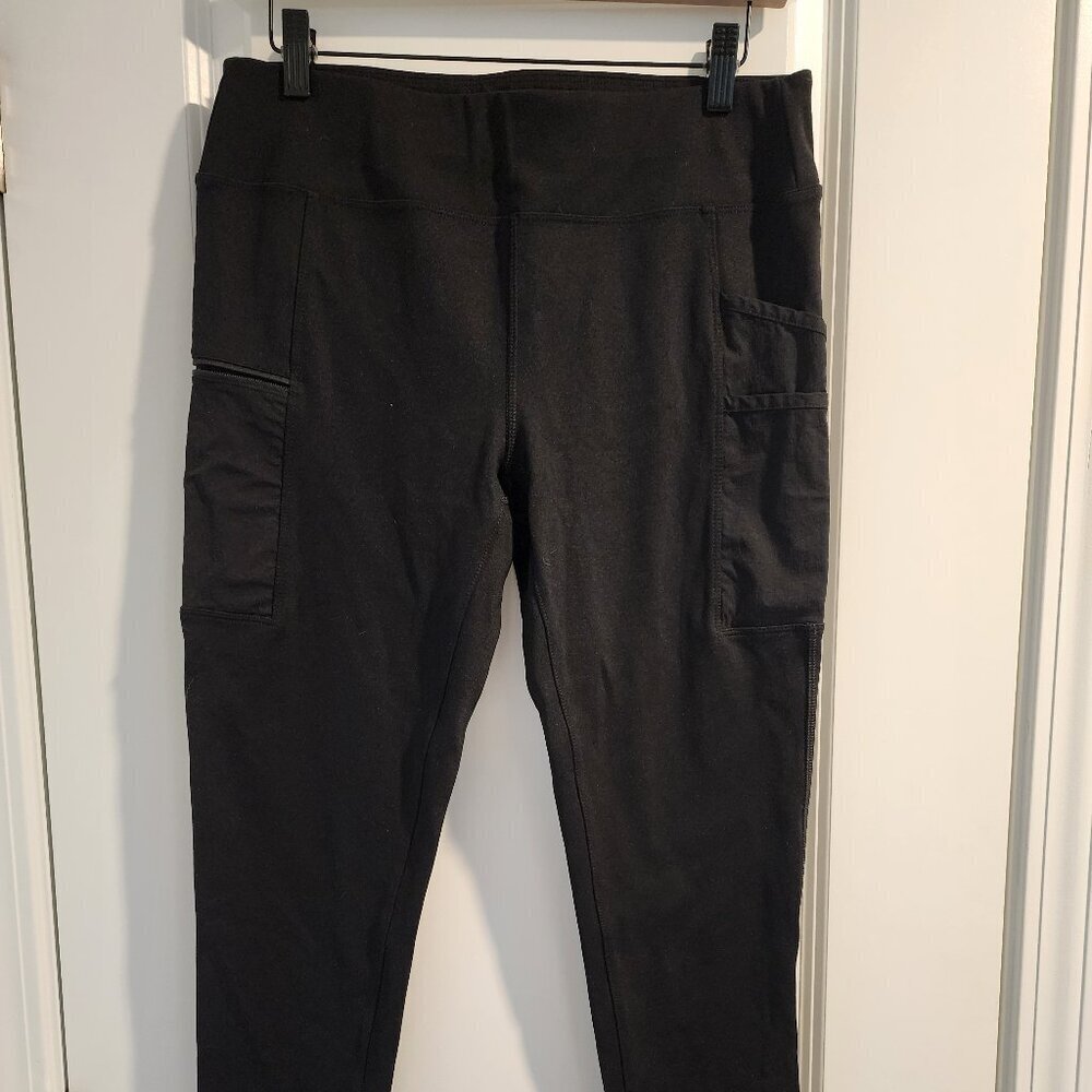 Carhartt Women's Force Fitted Midweight Utility Legging, Black